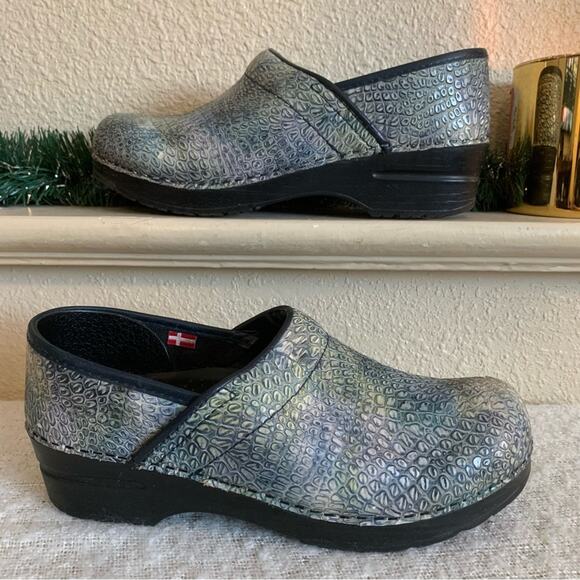 Sanita Reptile Embossed Leather Slip-On Clogs Gator Women’s Size 8 - Picture 1 of 14